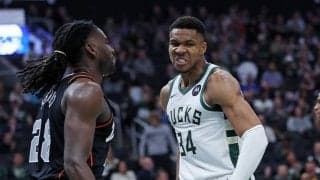 バックスのヤニス・アデトクンボが豪快ダンク後に挑発行為…テクニカルファウルで退場処分