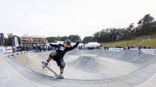 10代の若手たちを抑えて優勝。笹岡が先駆者としての力を示す「第6回マイナビ日本スケートボード選手権大会」男子パーク種目