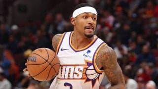 デビュー戦を白星で飾ったサンズのブラッドリー・ビール…「無理にでもコートに立ちたくなる」