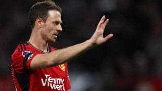 ユナイテッドに新たな負傷者！　CLで途中交代のエバンスが数週間の離脱に