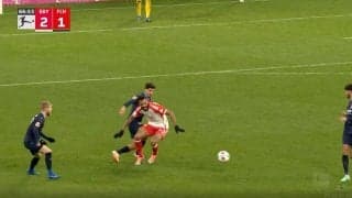 絶対王者・バイエルンを本気にさせてしまった一撃 “10秒間の爆速カウンター”が炸裂した瞬間　一瞬の隙を突いてボール奪取→4人が一気に前に攻め込んでゴールネットを揺らす