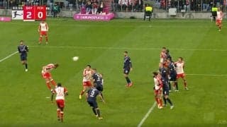 「化け物すぎる」「エグい」 絶対にフリーにさせてはいけない男！“現世界No.1フォワード”ハリー・ケインが強烈すぎる一撃“ロケット弾丸ヘッド弾”を突き刺した瞬間