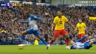 まるでメッシ！三笘薫の新たなライバル21歳が6人ぶち抜きの圧巻ドリブルからワンツーでスーパーゴラッソ！！痛快過ぎる一撃に指揮官は観客席にダイブして大興奮