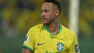 「新しい姿を見た」ネイマールが坊主にして劇的イメチェン！?久々の坊主姿がファンに反響も「本当に彼なの？」