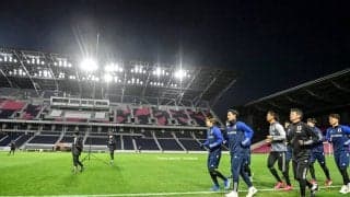 「2人ともお鼻赤いのカワイイ」伊東純也と南野拓実の、冷え込む中での隣同士の練習姿が大反響！ 日本代表活動開始で「いやこれは可愛い」「なんと尊い」とファン歓喜