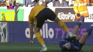 激痛のあまり立ち上がれず…韓国の至宝が股間を押さえて悶絶転倒！ソンフンミン、正面からがっつりつかみかかられ、引き倒し、股間を踏みつけられる…惨すぎる惨劇の瞬間