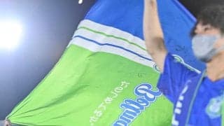 「本当に素敵なシーン」J1湘南の勝利後のロッカールームが「よく頑張りました！」のひと言に沸く！「素晴らしい活動」「監督のニコニコ顔も最高です」との声