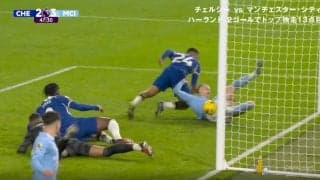 「速すぎる…」スタジアムに地鳴り！相手DFを吹っ飛ばす→194cmの体ごとゴールに突っ込む　怪物・ハーランドが衝撃の“豪快スライディング弾”を叩き込んだ瞬間