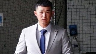 足引きずり帰路へ…元鷹21歳、死球で無念の途中離脱　高橋純からDMで「ごめんな」