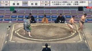 相撲に負けて体操で勝った？土俵下に落ちる力士、満点レベルの両足着地ピッタリ