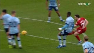 観客総立ち！スタジアムが大歓声に揺れるスーパーゴラッソ！技ありフェイントからの右足一閃で美しすぎるゴールが決まった瞬間