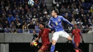 上田綺世、W杯アジア予選で自身初のハットトリック！技ありヘディング→0角度弾→完璧ラインブレイクショットと多彩な攻撃に拍手喝采