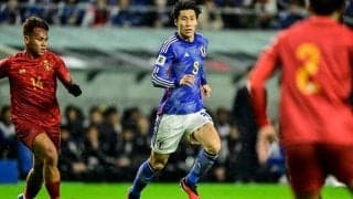 【所属チームで苦しむ鎌田大地の、代表活動の光と影(1)】森保監督の「親心」に応えたが……。ミャンマー戦でまさかの負傷交代で、いつもと違った取材対応