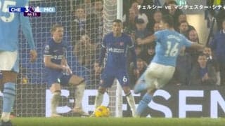 「化け物かよ」「やっぱりな」 無慈悲すぎる一撃！“殺人級”高速弾丸ミドルシュート→相手DFの足に当たってコースが変わってゴール　大一番でまたも”ロドリ砲”炸裂