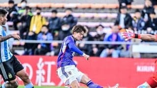 「Jすっ飛ばして海外行っただけあるわ」高校卒業後、即ドイツクラブ入団の怪物FW福田師王のU-22代表“デビュー2分弾”がお見事！「これは本物」「半端ないって！」の声