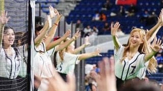 台湾チアの異常な人気、選手の本音は？　一斉にカメラ…グッズ爆売れで“アイドル級”