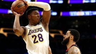 レブロンが勝負強さを発揮、レイカーズがロケッツを1点差で撃破…八村塁は多彩なプレーで貢献