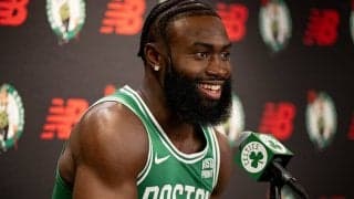 セルティックス盟友が笑顔で再会「最初は嫌いだった」ブラウンがスマートとの関係性を回顧