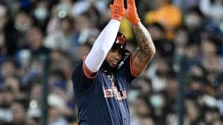 わずか1か月で“引退撤回”…成績低迷でも生き生き　伝説から10年、バレンティンの今