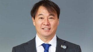 水戸が今季就任の濱崎芳己監督と契約更新、J2で17位フィニッシュ「一試合一試合を大切に戦います」