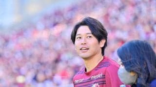 「うっちーが緊張したサッカー少年に見える」内田篤人氏が投稿した、「日本代表レジェンドとの2ショット」にファン注目！ 「大迫とは先輩の顔だけど…」と表情を比較する声も