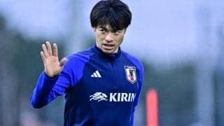 「なぜドリブルしてる三笘さんの方が速いのか…」「相変わらず切返しえぐい」三笘薫が見せた“クライフターン”、“世界最強DFとの1vs1”、“空中アウトサイドトラップ”に再脚光！ ファンから絶賛の声続々