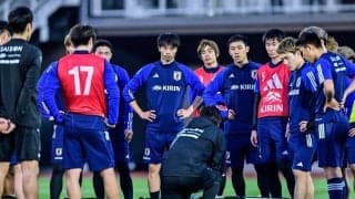 日本での本格導入はトヨタカップでの「ゼッケン」【もはやサッカーに欠かせない「よだれかけ」】(3)