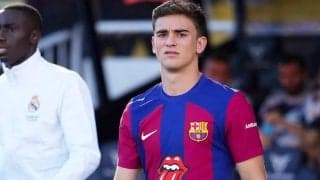 「なんて美しい光景」右ヒザの手術を終えたガビがバルサ帰還…仲間からの温かい歓迎にファンも感動「君と共に」「バルサのレジェンド」