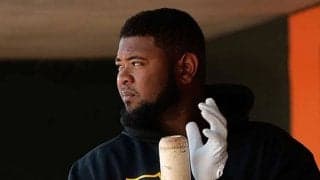 空港での“トラブル”から7年　お騒がせ助っ人が母国で躍動…日本では10発止まりも