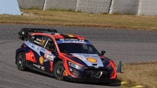 ラリージャパンが終わって2日経ってるのに、ティエリー・ヌービルがまだ日本にいた!?