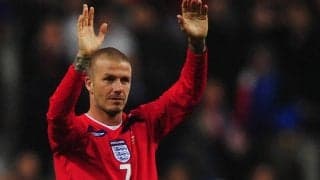 ベッカムが着用したスパイク“金色のプレデター”がオークションに出品、推定落札価格は150万円を超える可能性も？