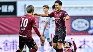 「大迫と武藤の抱擁美しい」悲願達成の神戸“優勝決定の瞬間”に感涙のファン続々！「他ファンでもこのシーンは泣いてしまう」「何度でも何度でも見れる」の声