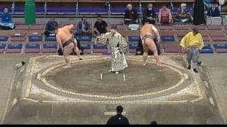 20歳力士の四股が美しい「打点が高い」「キレイだな」「体柔らかいね」反響