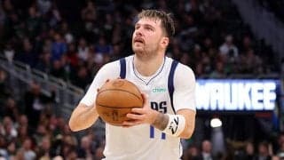 試合開始1分で左手を負傷したマブスのルカ・ドンチッチ「折れてはいないと思う」