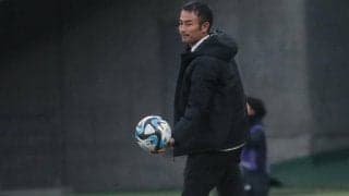 J1昇格逃すもPOまでチームを導いた小林慶行監督が千葉と契約更新「本気と覚悟を示すシーズンに」