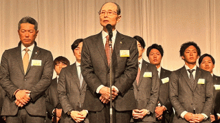 鷹・王会長、3年連続V逸に「悔し涙を流した」　孫オーナーは「胸が潰れる思い」