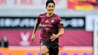 「ズッシリ重そう」「こんなの釣れるんですね！」J1神戸の武藤嘉紀が「漁師さんもびっくり」の“大物”を釣り上げる！「でかい！！」「刺身、何人前？」とファンも興奮