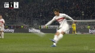 「ベッカムかよ！」「日本代表の武器」 “悪魔の左足”伊藤洋輝の40メートル級ロングフィードが炸裂　芸術的ピンポイントクロスが最前線のFWの足元にピタリ