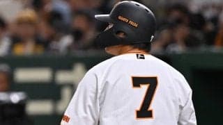 激しい外野手争いの一角に食い込めるか　ベテラン巨人・長野久義に求められる「2つの役割」とは