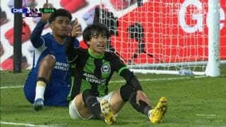 一触即発の乱闘未遂に大流血騒動！壮絶過ぎる“105分”にスタジアムは終始騒然！ベンチスタートの三笘薫は再三チャンスを作るも手負いのチェルシーを撃破ならず