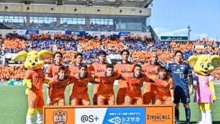 「最高にカッコいいでしょコレ」清水のJ初のGK用胸ロゴ“STAR”ユニフォームが「美しい」と反響！「タイトルどころか昇格すら逃してしまったのに胸に星が付いた」の声