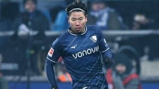 「ロナウジーニョを彷彿…」相手を完全に欺く！ボーフム浅野拓磨のノールックスルーパスに絶賛の声「うんま」「お洒落すぎる」