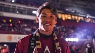 【神戸に優勝をもたらした、FW大迫勇也の内側での貢献度。ピッチ外でもMVP(2)】鹿島の先輩に「いい背中を見せてもらった」からこその今。中堅がかけられた大迫からの言葉とは