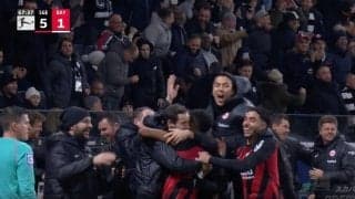 スタジアム騒然！王者・バイエルンから大量得点でフルボッコ　カイザー・長谷部誠がゴール直後に見せた“超激レアシーン” ベンチが大変なことに…