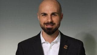 J3最優秀監督賞のフリアン監督が奈良と契約更新「魅力的なスタイルでありつつ、勝者のクラブにする」