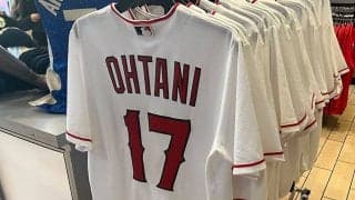 大谷翔平ユニが衝撃の半額セール　ド軍合意前日の“誤報”で決断「エ軍残留は低いと」