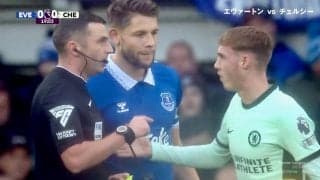 「審判よく見てるわ」PK “疑惑”を神ジャッジ！ 実況も欺いたシミュレーションの瞬間 リプレイで好判断発覚、主審に賛辞の声