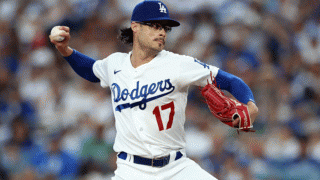 大谷翔平加入で…ド軍右腕の美人妻が大喜び　息子改名、トレーナー作成の“狂喜乱舞”