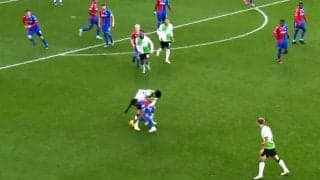 「らしいプレー出た」遠藤航が“デュエル王”ぶりを発揮した瞬間！ピンチを未然に防いだチャージに「これが仕事」「ナイスよ」など称賛の声