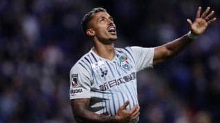 「僕にとって最高の存在」福岡FWルキアンがブラジルのレジェンドFWとの出会いに感激「この人と写真を撮るなんて夢のよう」